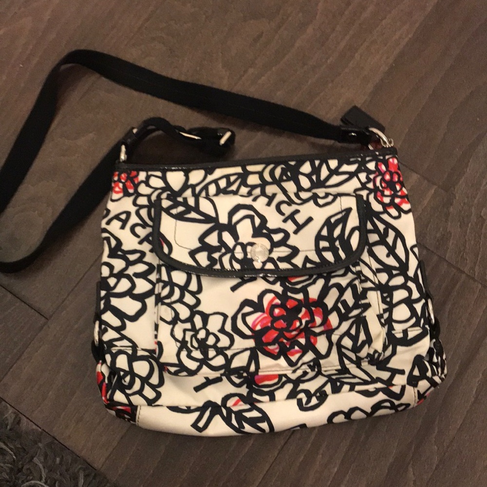 Vintage Coach poppy cross body bag
